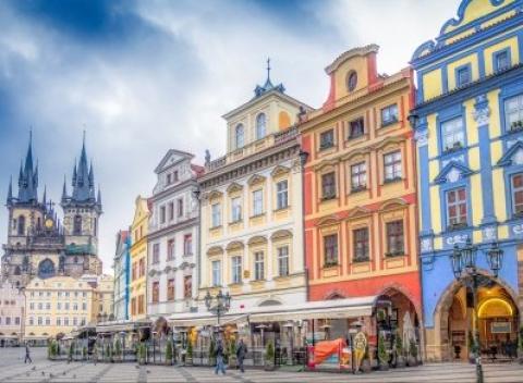 Objavte všetky pamätihodnosti stovežatej Prahy v 3* hoteli JUNO s raňajkami, len kúsok od Václavského námestia.