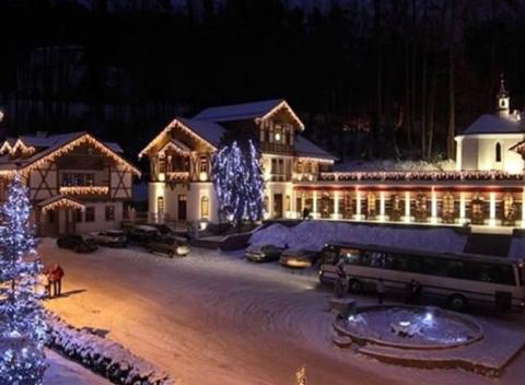 Nechajte sa zlákať na relax do kúpeľného mesta v poľských Beskydách. Uvíta vás štýlový hotel Batory s bohatou históriou a skvelým wellness.