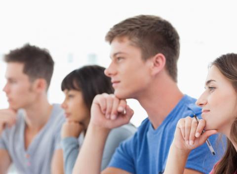 Chcete efektívne využiť leto a zdokonaliť sa v angličtine? Je tu prevás intenzívny letný 2-týždňový kurz angličtiny v škole The Flow.