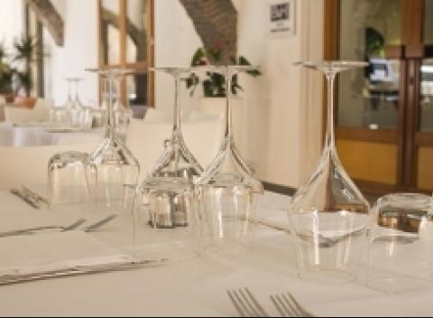 Romantická dovolenka v krásnom kraji olív v talianskom Toskánsku. Pobyt pre dvoch v rodinnom hoteli s raňajkami a ochutnávkou vín. 