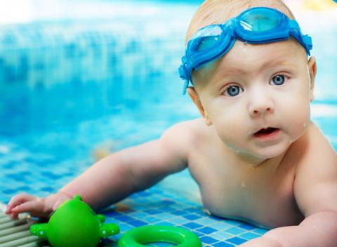 Doprajte svojmu dieťatku po narodení nezabudnuteľný pocit. Privátny vstup do bazéna pre bábätká a rodičov v špeciálne upravenej vode.