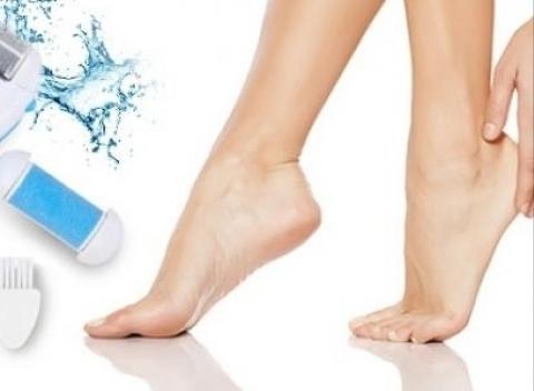 Skvelý elektrický pilník na chodidlá a na odstraňovanie stvrdnutej kože. Používanie je veľmi jednoduché. Rukoväť je ergonomicky tvarovaná.  