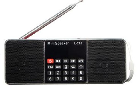 Kompaktné rádio vo viacerých farbách - ideálne na cesty alebo na pláž.
