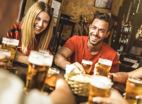 Ochutnajte pivo Bakalář a k tomu nakladaný syr encián, nátierku alebo paštétu v pivárni Lajko.