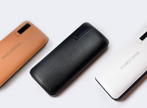 Univerzálna núdzová nabíjačka Powerbank s kapacitou 10000 až 20000 mA.