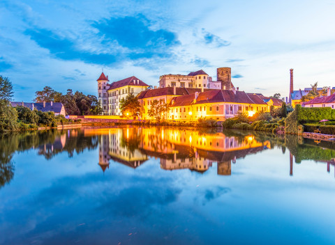 Jindřichův Hradec pod hradom v Penzióne U Tkadlen s raňajkami a 50% zľavou do gobelínových dielní.