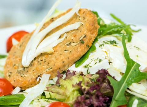 Chutne a zdRAWo priamo v River Parku na vás a vašich priateľov čaká obed v podobe polievky, hlavného jedla, dezertu a domácej limonády.