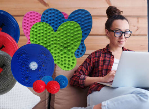 Fitness pomôcky pre domácu pohodu, počas home office alebo na cvičenie.