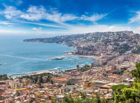 Vydajte sa po stopách starovekých Rimanov a spoznajte Apeninský polostrov. Objavujte krásy Talianska počas 5-6 dní s ubytovaním v 4* hoteli.