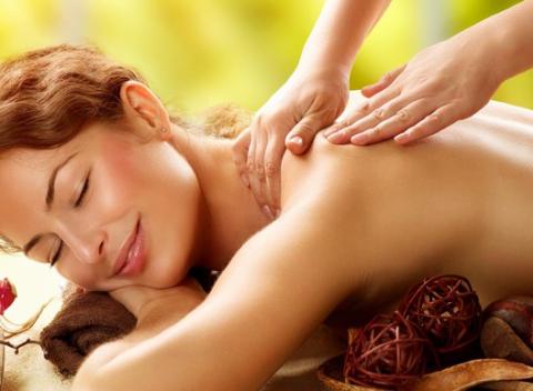 Vyhladená pokožka, zdravý chrbát a perfektné nohy – masáže a procedúry pre celé telo v Red & White massage therapy.