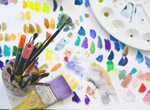 Online krúžky pre deti od 10 rokov vedené lektormi, z ktorých si vyberie naozaj každý.