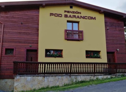 Komfortný penzión pod Barancom vám ponúka ubytovanie v malebno úbočí vrchu Baranec.