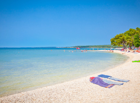 Chorvátsko len 500 m od mora v Premantura Dom Apartments s požičaním a úschovňou bicyklov + polpenzia.