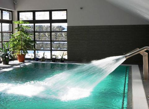 Spoznajte čaro mesta Świeradów-Zdrój, jeho krásy i zákutia. Nezabudnuteľná dovolenka v štýlovom hoteli Sudetia s polpenziou a wellness. 