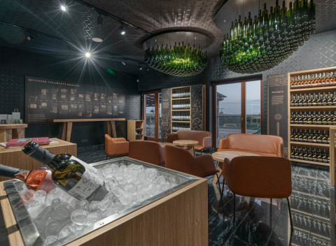 Južná Morava: Velké Bílovice vo Vinařství Skoupil s raňajkami a zľavou na zapožičanie bicyklov.