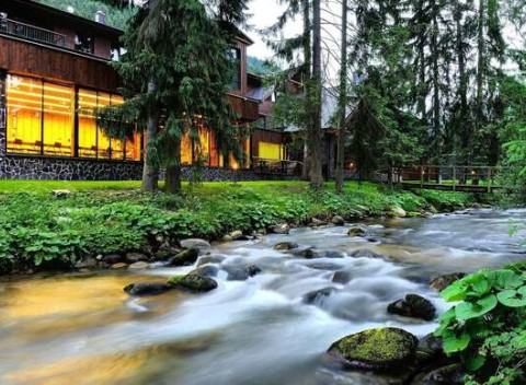 Špičkový adult friendly hotel Tri Studničky s výborným jedlom, wellness a saunovými rituálmi.