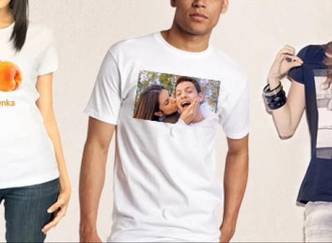 Navrhnite si originálny kúsok oblečenia s vašou vlastnou fotografiou alebo vtipným textom. Dostupné veľkosti trička XS-XXXL!