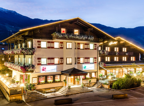 Rakúske Tirolsko: Leto 2022 pre turistov v Hoteli Standlhof *** s welcome drinkom a chutnú polpenziou.